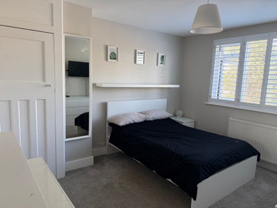 Large furnished double room - modern spacious home Main Photo