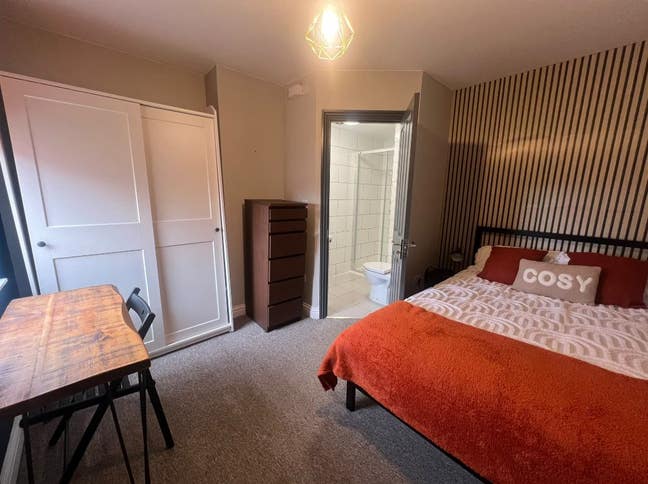 Ensuite Rooms Available 🏡 Prospect Road Main Photo