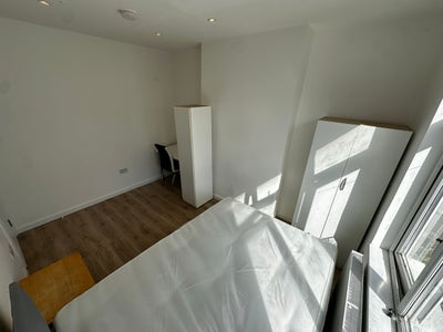 🏡 Room in stunning house with garden and lounge  Main Photo