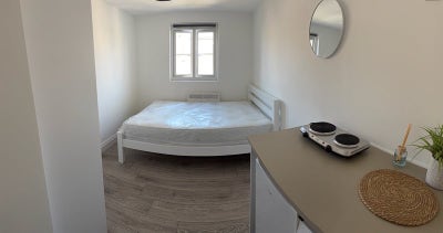 Modern Studio | Leyton E10 Main Photo