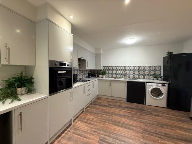 Double Room Available- 6Th Oct- NR2 (JS3Sb) Main Photo