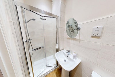 Studio student accommodation tenancy takeover  Main Photo