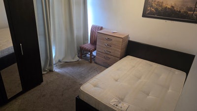 Double Bedroom  Main Photo