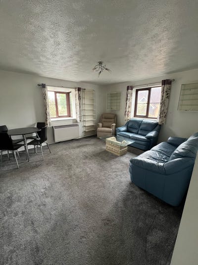 Spacious 2 Bedroom flat 🏠 Main Photo