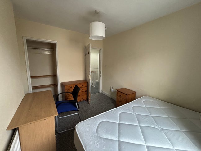 Roommate Redland/Bristol Main Photo