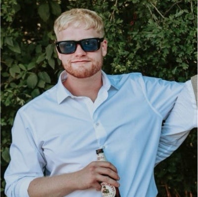 Looking for flatmate to start rental with  Main Photo