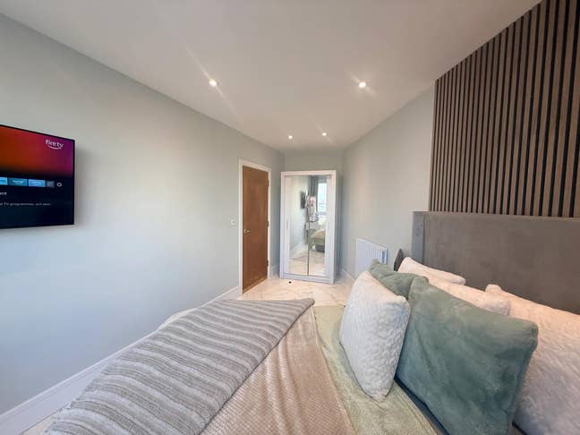 Large Double Room – Silvertown, E16 2EQ Main Photo