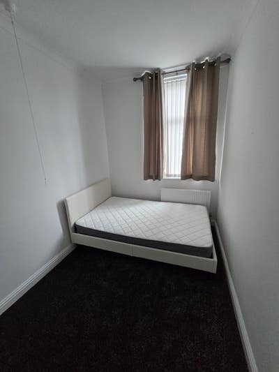 Double bedroom to rent- Bills included Main Photo