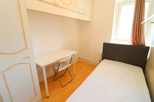 Lovely Furnished Single Room Just off Canary Wharf Main Photo