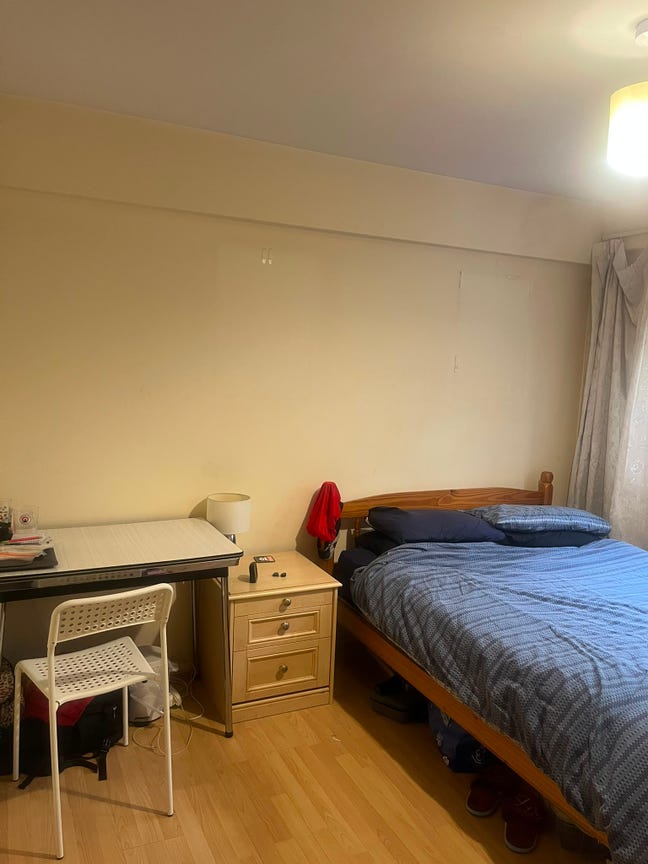 Large bedroom in friendly flat by Clapham Common Main Photo