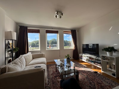 Spare bedroom at quayside for short-term stay  Main Photo