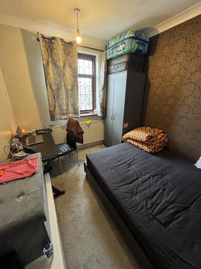 Cosy Double Bed Room available at Prime Locality Main Photo