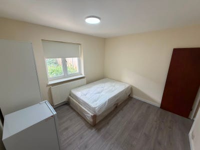 DSS - Studio Flat Available in Sidcup Bexley DA14 Main Photo