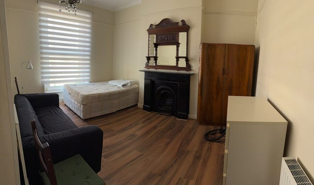 Double Bedsit Camden NW1 (Parkr) Main Photo