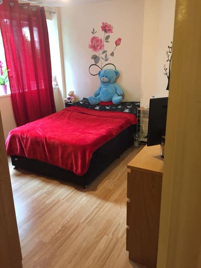 Double room for rent in Basildon Main Photo