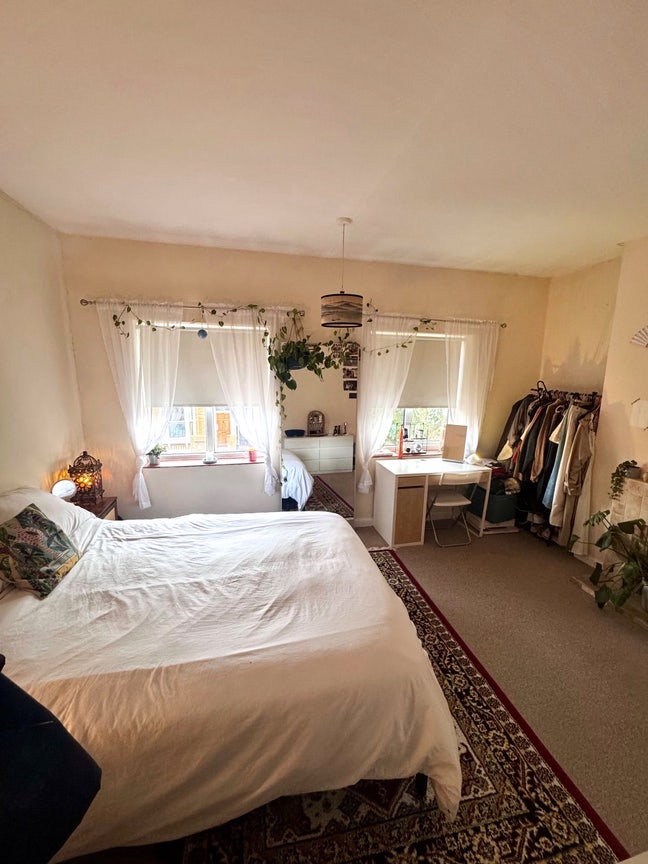 Huge Room Available in Friendly House in Peckham Main Photo