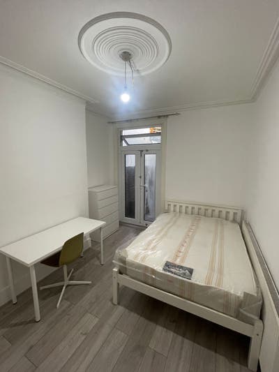 2 Double Rooms Available in Turnpike Lane N15 *.* Main Photo
