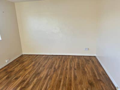 2 bedroom flat in plumstead common Main Photo