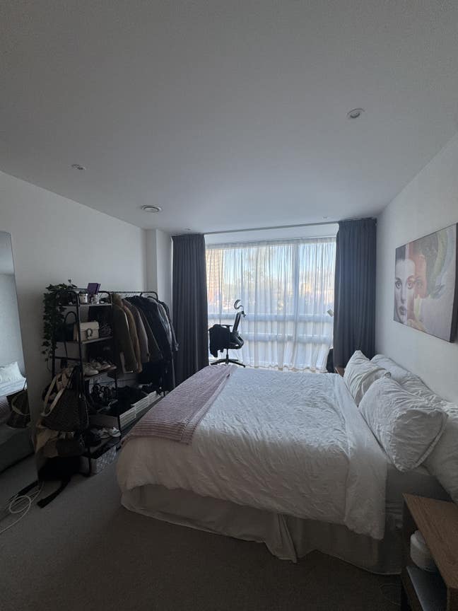 Bright Double Room w En-Suite in Holland Park  Main Photo