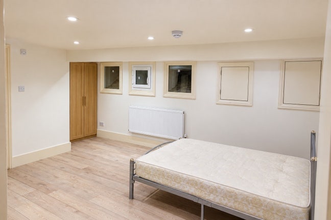🌟 Modern Studio Flat – &pound;1,500pcm bills incl. Main Photo