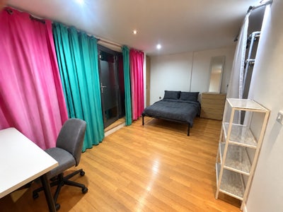 Two furnished rooms available - Limehouse, London Main Photo