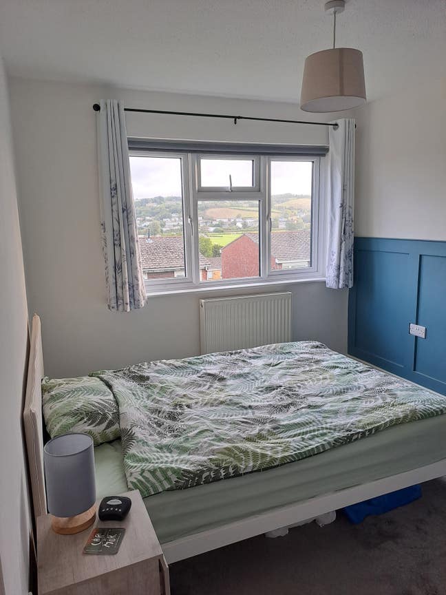 Comfortable double in recently refurbished home Main Photo