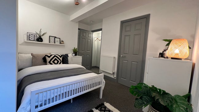 Double Room Town Centre | Deposit Free Option Main Photo