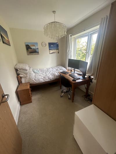 Single room in 4 bed house Main Photo