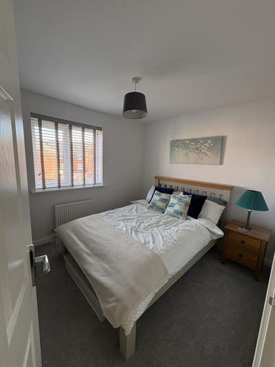 Double Room Available in a 2 bed, 2 bathroom House Main Photo