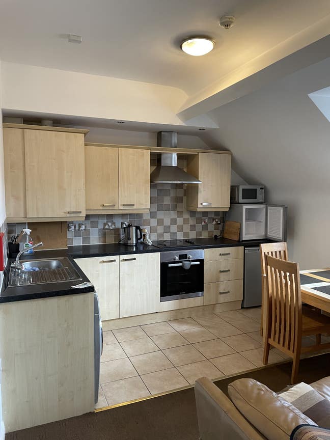 Short Term Let - 2 Double Bed Apartment Main Photo