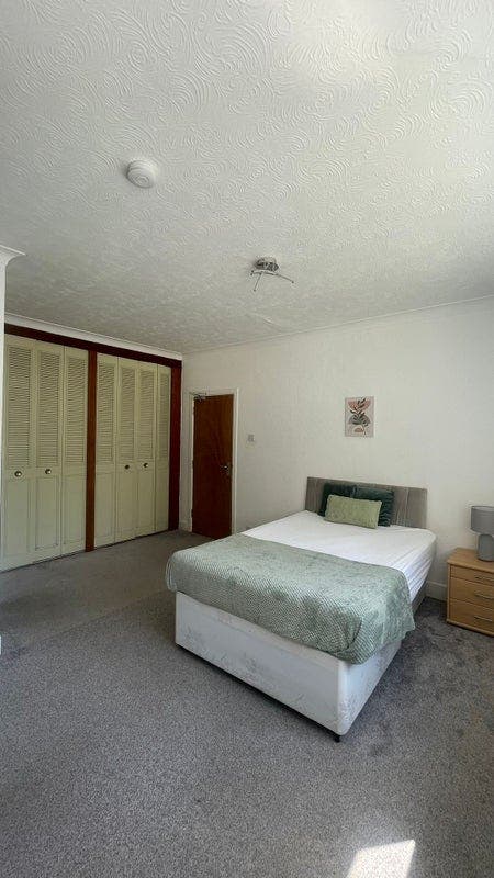 Spacious & Stylish Prime location En-suite in BH1 Main Photo