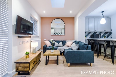 5 Bed House, Salford M6  Main Photo