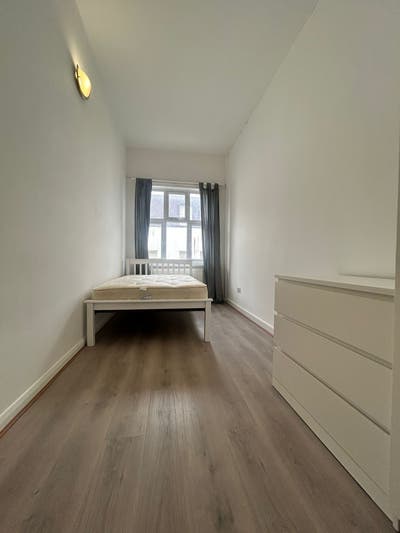 🦈Zone 1/2-Fantastic Room+Private Bathroom🦈 Main Photo