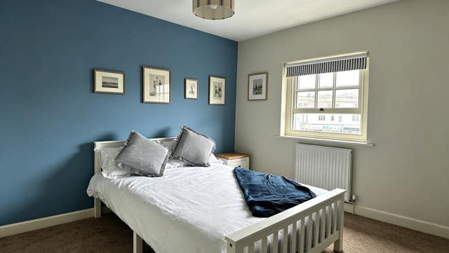 Fully Furnished Double room Available To Rent Main Photo