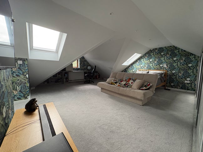 Double Room with Lounge Space and Ensuite  Main Photo