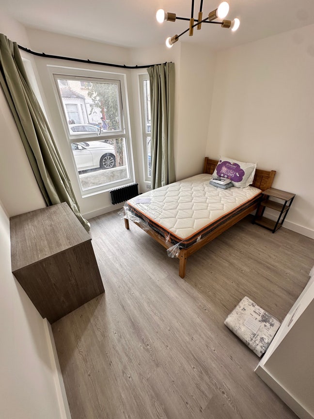 Modern En-Suite Rooms – 5 Mins to Dollis Hill Tube Main Photo