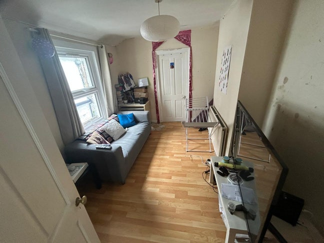 Flat Share in Mile End 🧚🏼‍♀️🫶🏻✨🪩 Main Photo