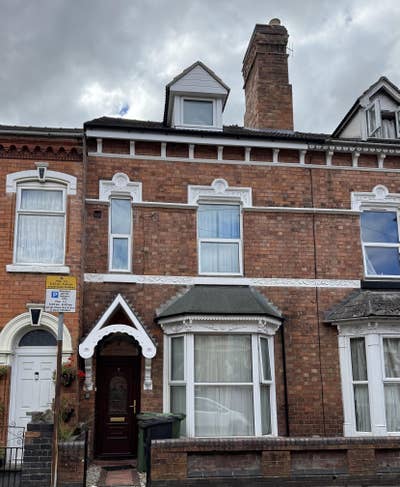 Double room with own bathroom - City Centre Main Photo