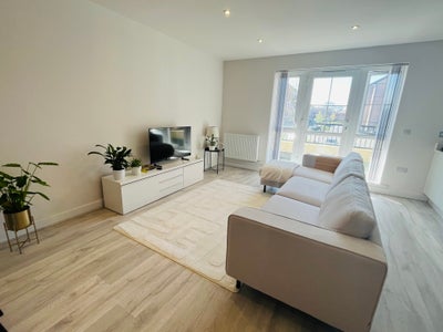 Double bedroom with private bathroom Main Photo