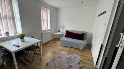 1 Bed Flat to rent in Croydon Main Photo