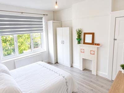 Bruce Grove Double Room | 1 Person | 0 Deposit Main Photo