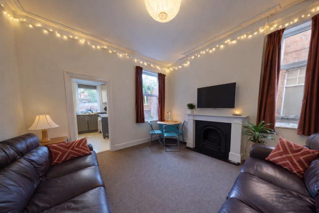 Rooms Available Now - Devonshire Promenade Main Photo