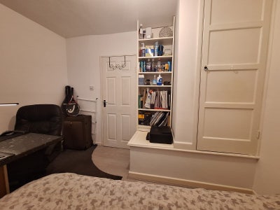 Lrg furnished single room to rent in Guildford Main Photo