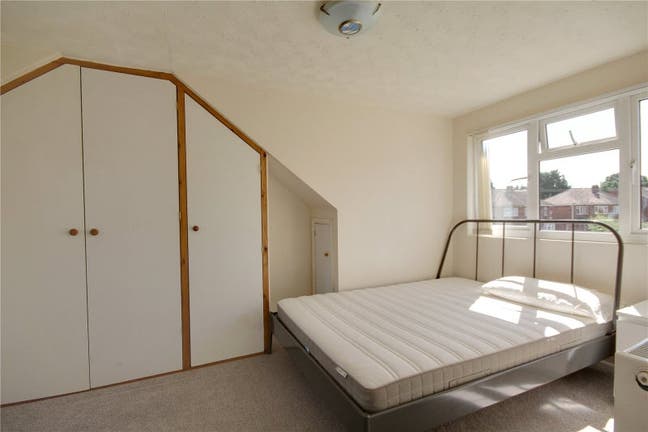 3 X Student Rooms Rhl  Main Photo