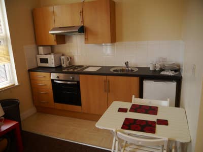  Self contained ensuite studio free NOW Main Photo