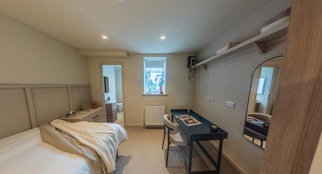 Brand-New Luxury Double Room | All Bills Included! Main Photo