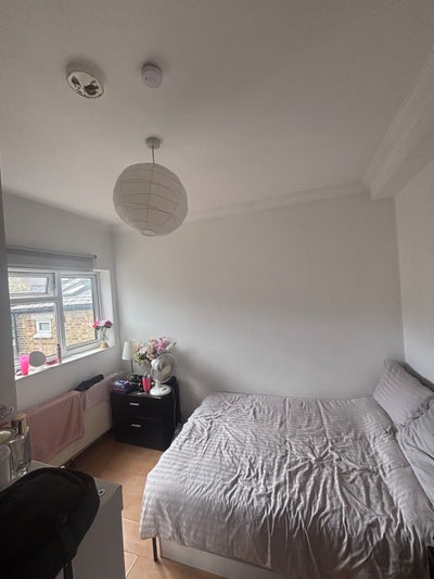 En-suite double bedroom Main Photo