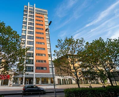 Double En-Suite Room to Let – Gants Hill, IG2 Main Photo