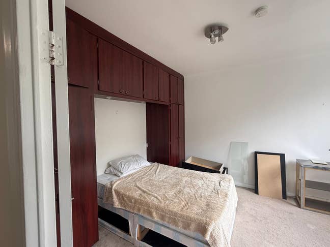 Bright Double Bedroom NW8 Main Photo