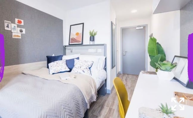 En-suite Student room available - Birmingham Main Photo